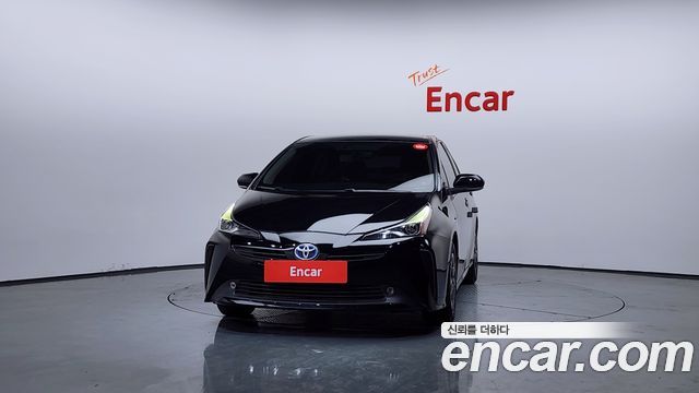 Toyota Prius 4-го поколения 1.8 - фото 2