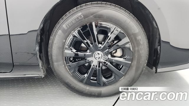 Toyota Prius 4-го поколения 1.8 - фото 4
