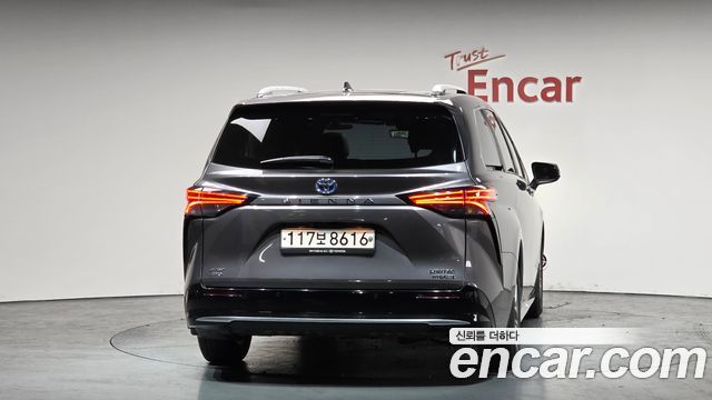 Toyota Sienna 4-го поколения 2.5 Hybrid AWD - фото 2