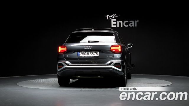 Audi Q2 35 TDI Premium - фото 3