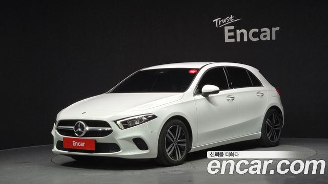 Mercedes-Benz A-Class W177 A220 Hatchback - фото 0