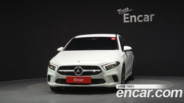 Mercedes-Benz A-Class W177 A220 Hatchback - фото 2