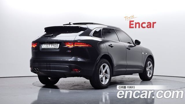 Jaguar F-PACE 20d Prestige - фото 1