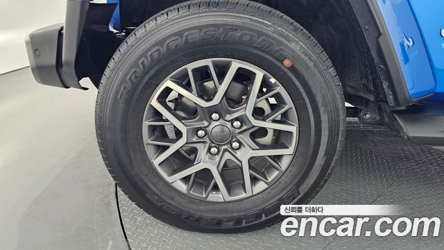 Jeep Wrangler JL 2.0 Overland Power Top 4Door 4xe - фото 4