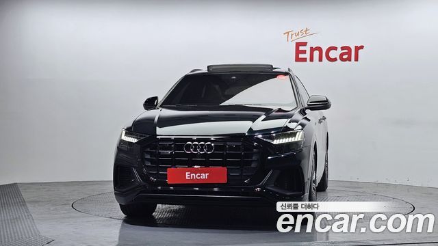 Audi Q8 55 TFSI Quattro Premium - фото 2