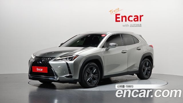 Lexus UX 250h 2.0 2WD - фото 0