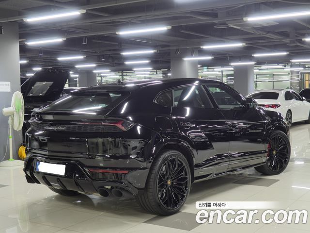 Lamborghini Urus 4.0 V8 SE - фото 2
