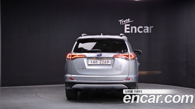 Toyota RAV4 2.5 4WD Hybrid 4th - фото 3