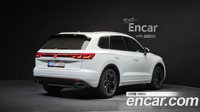 Volkswagen Touareg 3-го поколения 3.0 TDI Prestige - фото 1