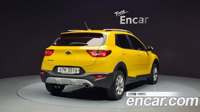 Kia Stonic 1.4 Deluxe - фото 1