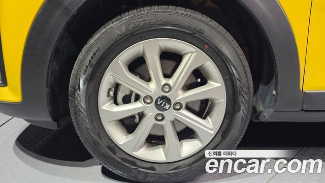 Kia Stonic 1.4 Deluxe - фото 4