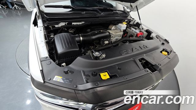 Dodge Ram Pick Up 5.7 - фото 4
