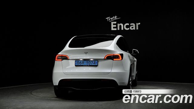 Tesla Model Y RWD - фото 3