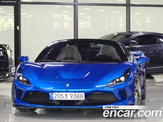 Ferrari F8 Spider 3.9 V8 - фото 0
