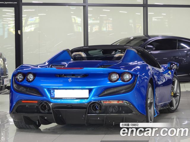 Ferrari F8 Spider 3.9 V8 - фото 3