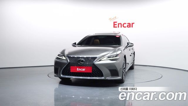 Lexus LS 500 3.5 Supreme AWD - фото 2
