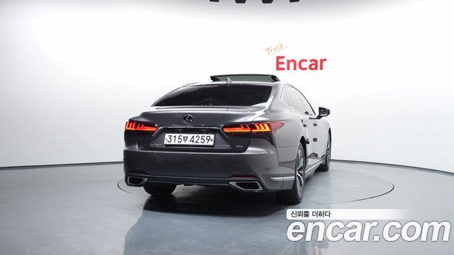 Lexus LS 500 3.5 Supreme AWD - фото 3