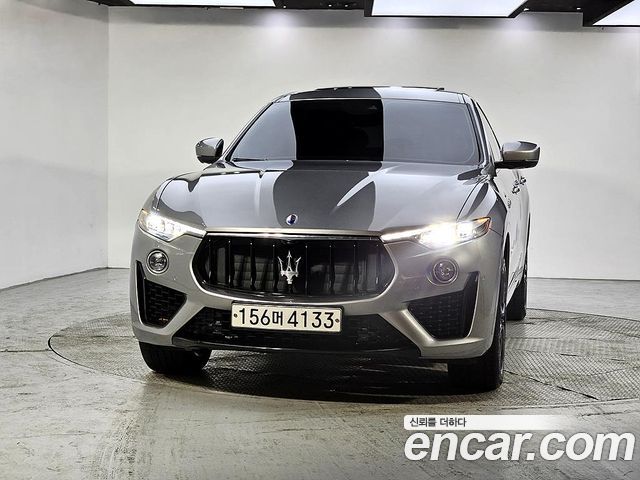 Maserati Levante 3.0 AWD GranSport - фото 1