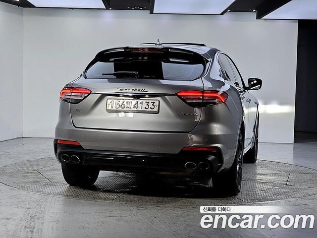 Maserati Levante 3.0 AWD GranSport - фото 2