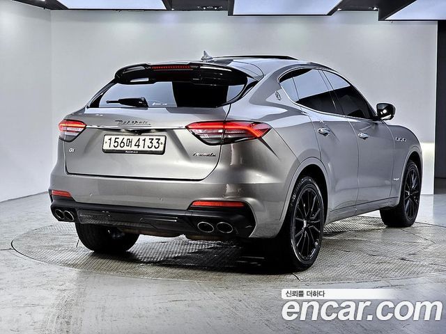 Maserati Levante 3.0 AWD GranSport - фото 3