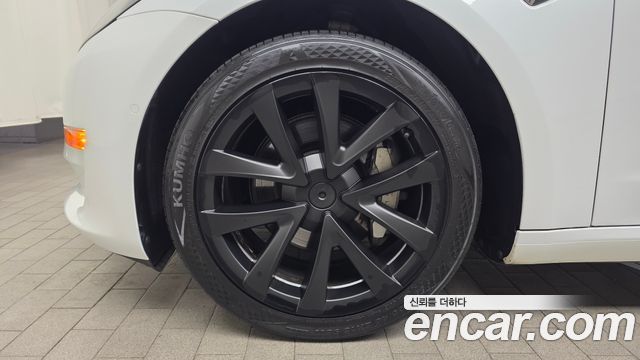 Tesla Model 3 Standard Range Plue RWD - фото 4