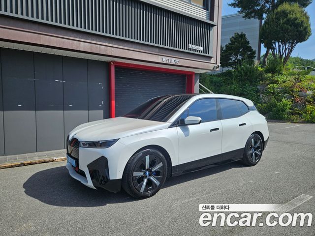 BMW iX xDrive50 Sports Plus - фото 0