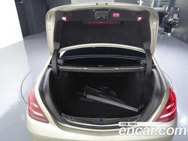 Mercedes-Benz S-Class W222 S560L 4MATIC - фото 4