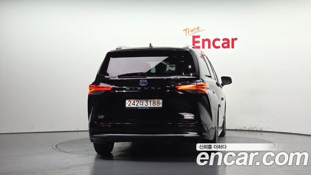 Toyota Sienna 4-го поколения 2.5 Hybrid AWD - фото 3