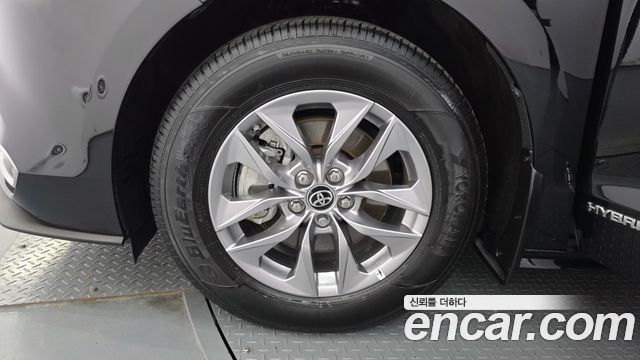 Toyota Sienna 4-го поколения 2.5 Hybrid AWD - фото 4