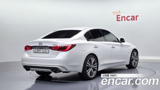 Infiniti Q50 3.0 - фото 1