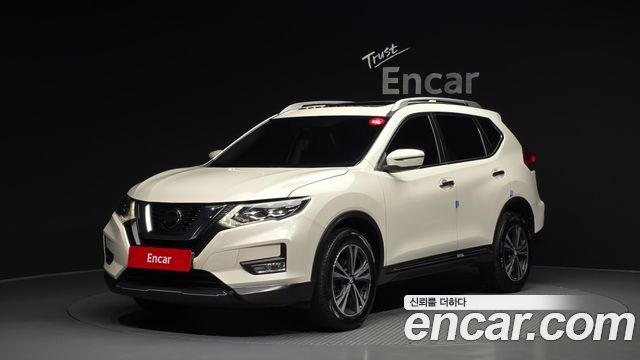 Nissan X-Trail 2.5 4WD - фото 0