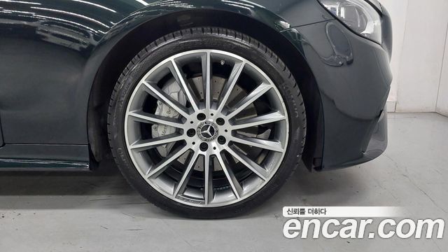 Mercedes-Benz E-Class W213 E450 4MATIC Cabriolet - фото 4
