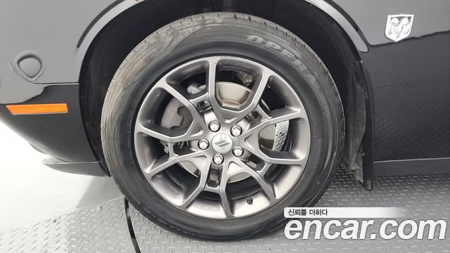 Dodge Challenger 3.6 - фото 4