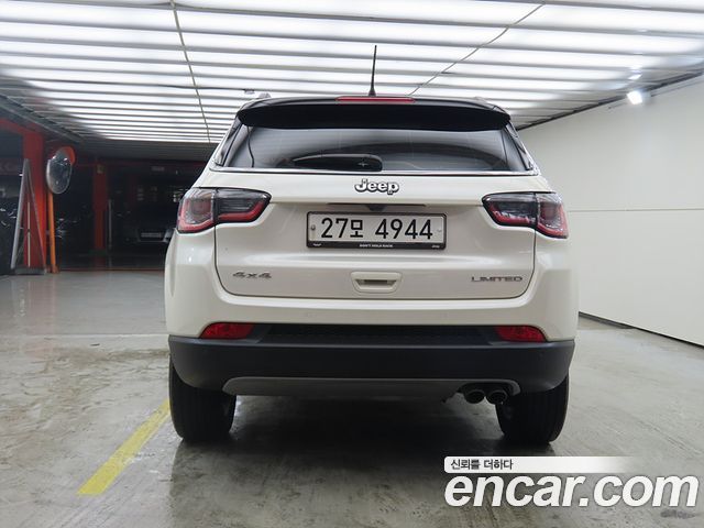 Jeep Compass 2-го поколения 2.4 Limitied AWD - фото 3