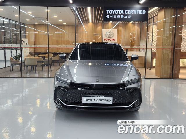 Toyota Crown Crossover 2.5 4WD Hybrid - фото 2