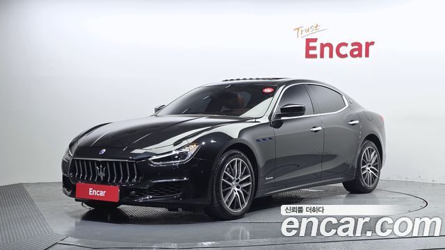 Maserati Ghibli 2.0 Granlusso 3rd - фото 0