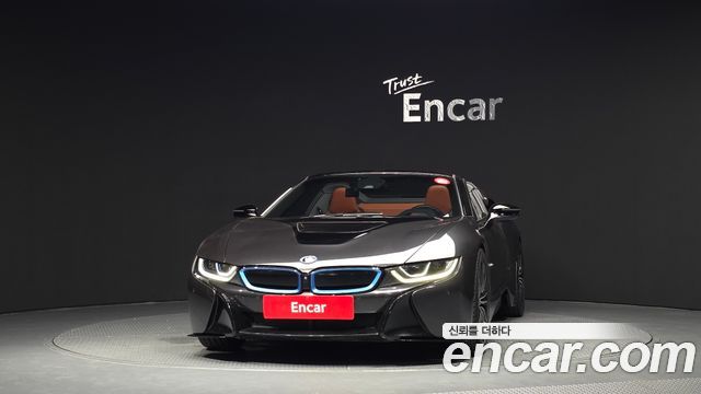 BMW i8 Roadster - фото 2