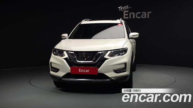 Nissan X-Trail 2.5 Tech 4WD - фото 2