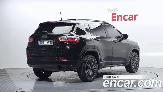 Jeep Compass 2-го поколения S 2.4 AWD - фото 1