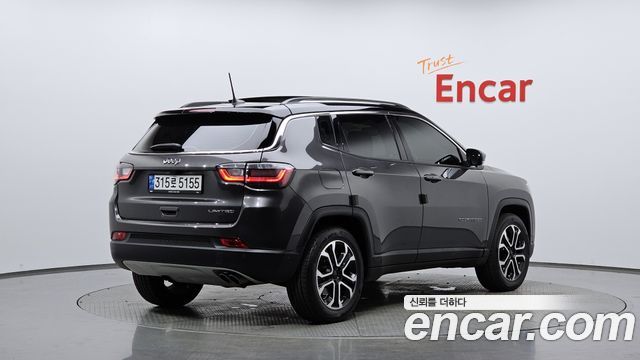Jeep Compass 2-го поколения 2.4 limited 2WD - фото 1