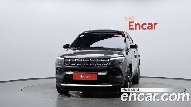 Jeep Compass 2-го поколения 2.4 limited 2WD - фото 2