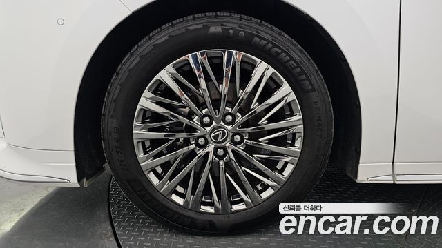 Lexus LM 2-го поколения 500h Executive - фото 4