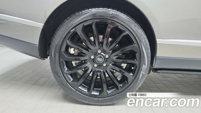 Land Rover Range Rover 4-го поколения 5.0 SC AB - фото 4