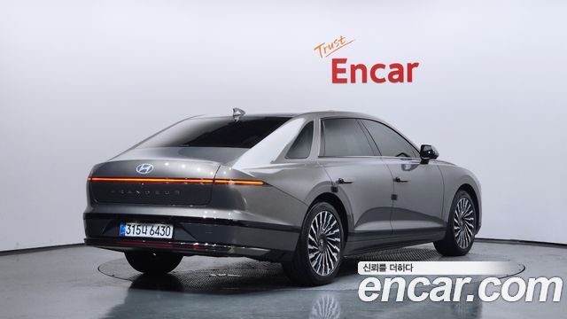 Hyundai Grandeur GN7, гибрид Calligraphy - фото 1