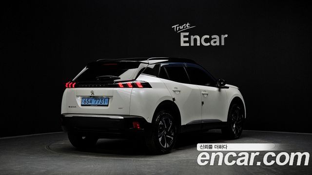 Peugeot 2008 2-го поколения EV GT - фото 1