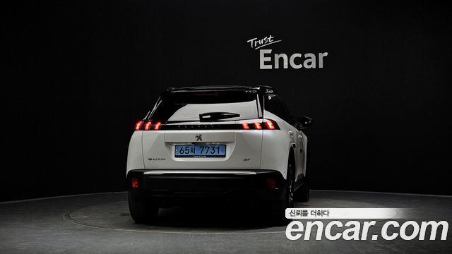 Peugeot 2008 2-го поколения EV GT - фото 3