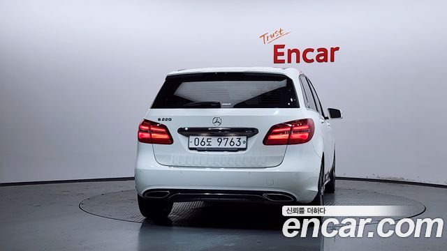 Mercedes-Benz B-Class W246 B220 - фото 3