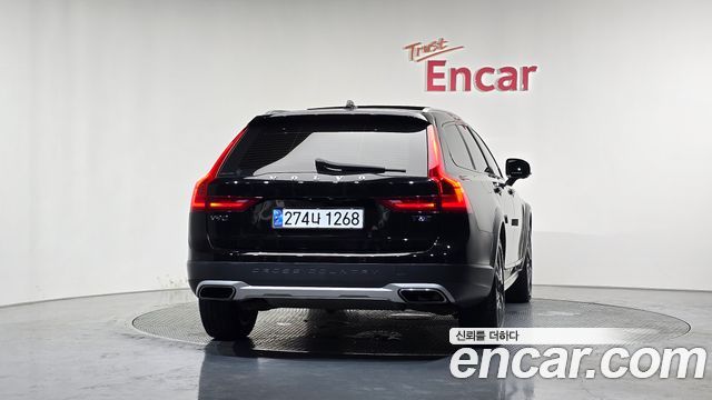 Volvo V90 Cross Country T5 Pro AWD - фото 3