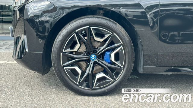 BMW iX xDrive50 Sports Plus - фото 4