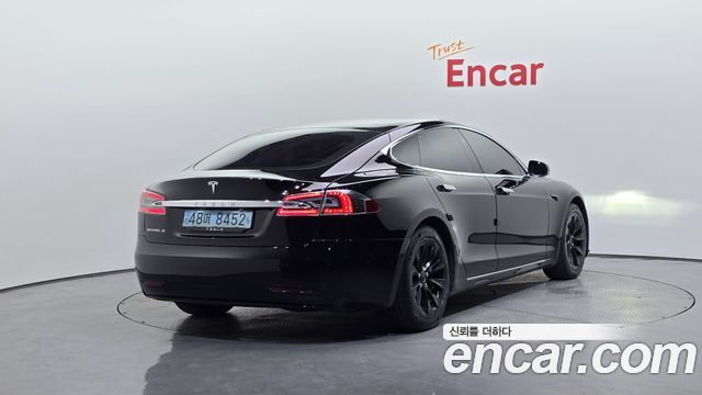 Tesla Model S 75D - фото 1